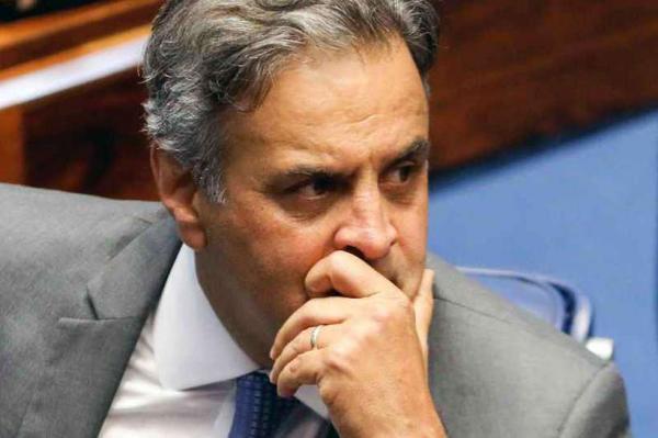 Diretório do PSDB em SP formaliza pedido de expulsão de Aécio Neves