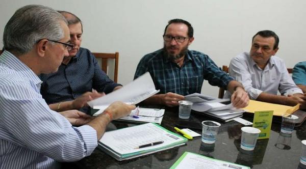 Governo Presente: prefeito de São Gabriel do Oeste pede pavimentação e elogia programa
