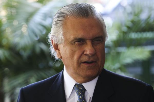 ‘É mentira’, diz Caiado sobre fusão entre DEM e PSL