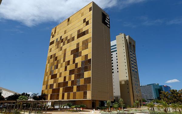Faturamento da indústria sobe 1,3% em outubro, diz CNI