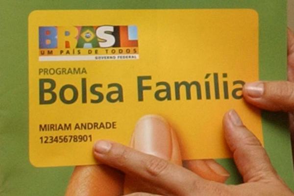 Caixa começa a pagar hoje décimo terceiro do Bolsa Família