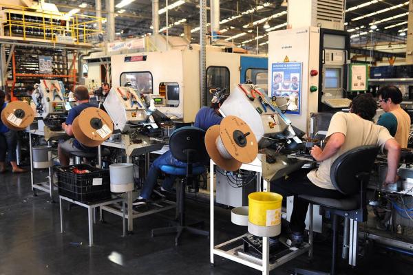 Taxa de desemprego no país fecha 2019 em 11,9%