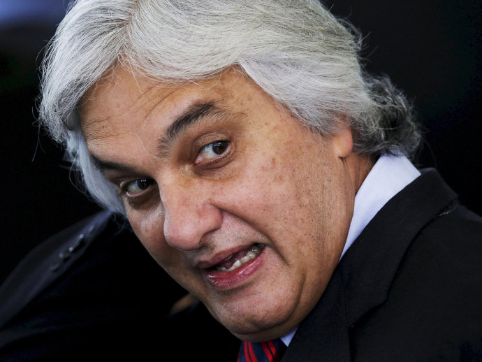 Senado vai aguardar STF por decisão sobre Delcídio 