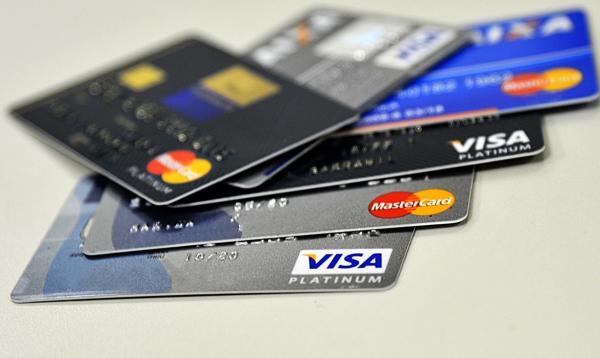 Endividamento das famílias bate recorde e cresce 66,2% em março