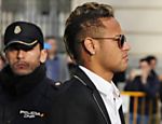 Fifa suspeita de 'influência externa' e investiga Santos por venda de Neymar