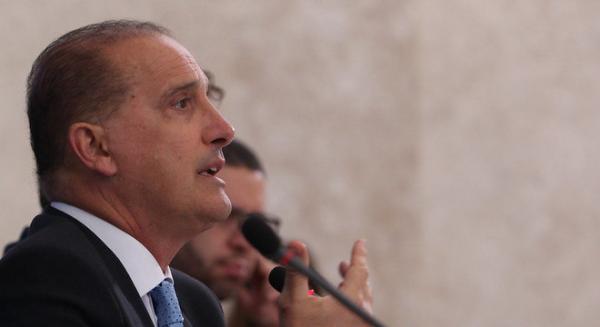 Onyx sobre estender auxílio emergencial: está em estudo 