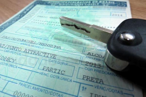 Julho é mês de licenciar veículos com placas finais 5 e 6