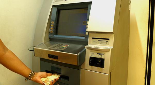 Governo paga salário de 79 mil servidores