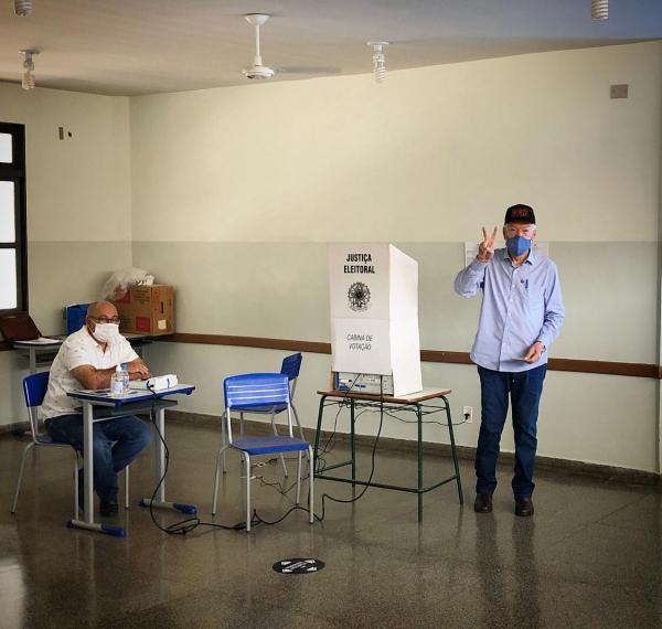 Zé de Oliveira votou demonstrando a serenidade de sempre