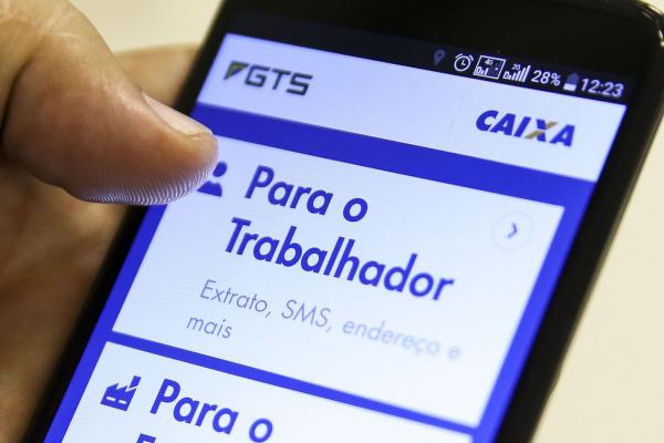 Em 79% das cidades, pagamento de auxílio supera arrecadação