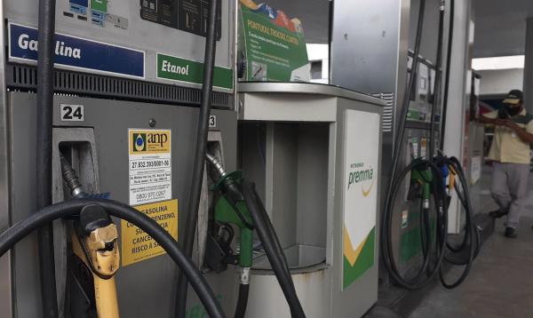 Governo envia projeto que altera ICMS de combustível ao Congresso