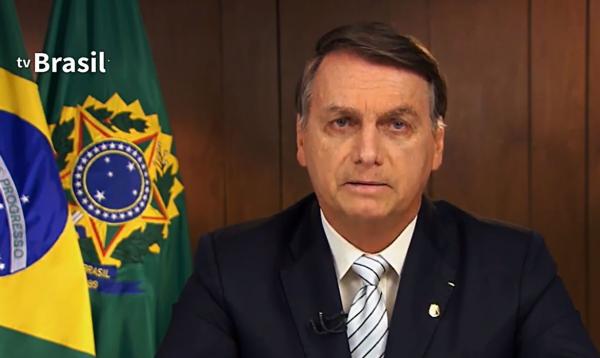 Bolsonaro vence Lula em 2022 em quatro cenários diferentes