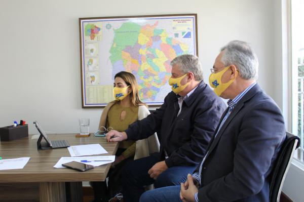 Soraya alinha com prefeito de Dourados destinação de R$ 14,3 milhões em recursos