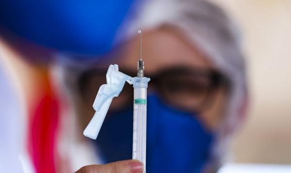 Covid-19: julho teve distribuição de 43 milhões de doses de vacinas