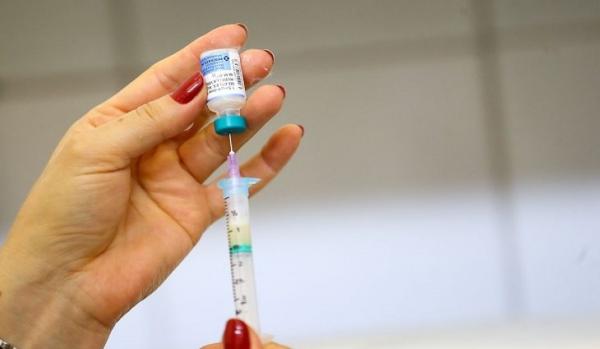 Rio Verde começa a vacinar adolescentes de 14 anos