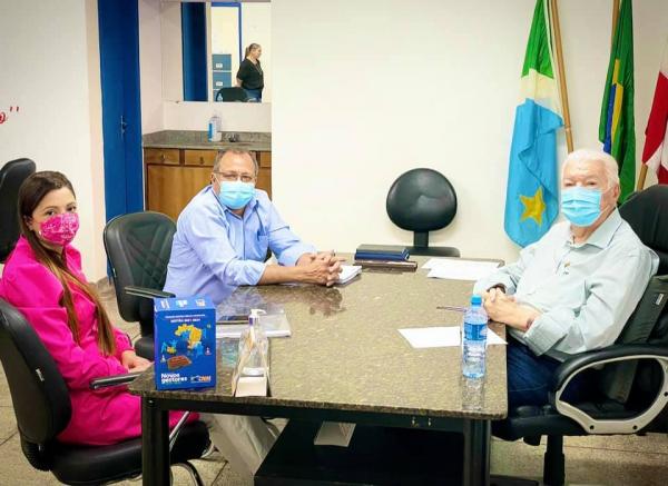Zé de Oliveira elogia plano municipal da refeição escolar