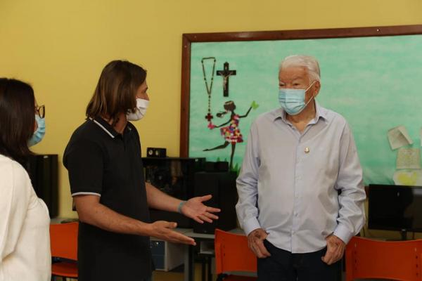 Zé de Oliveira se emociona ao visitar a Comunidade Kolping