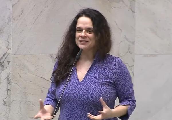 ‘Desconectados da realidade’, diz Janaina sobre adeptos do impeachment de Bolsonaro