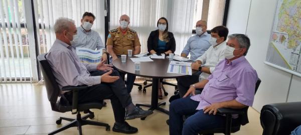 Saúde e municípios discutem estratégias para intensificar vacinação em MS