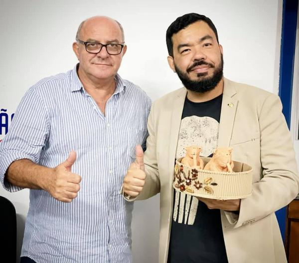 Trutis visita Rio Verde e faz a entrega de 200 mil à área da Saúde