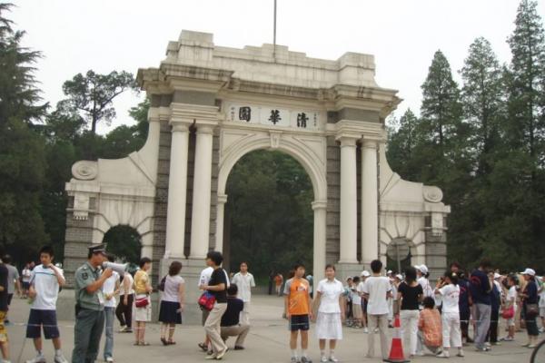 Covid-19: China deve aprovar 1º medicamento contra o vírus em dezembro