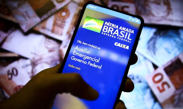 Auxílio Brasil: beneficiário pode consultar parcelas por app da Caixa