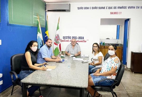 Prefeito Réus recebeu representante da ACERV