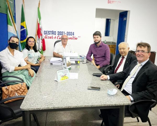 Prefeito Réus debate parceria para construção da sede da OAB em Rio Verde  