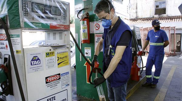Procon/MS divulga pesquisa do preço dos combustíveis em dez municípios
