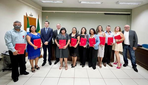TJMS homenageia servidores e colaboradores de Rio Verde com medalha
