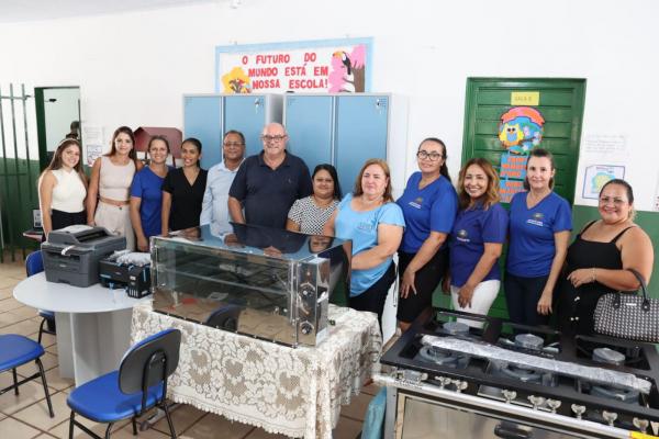 Escolas recebem investimentos de mais de um milhão de reais