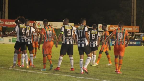 Naviraiense joga na capital buscando manter a liderança