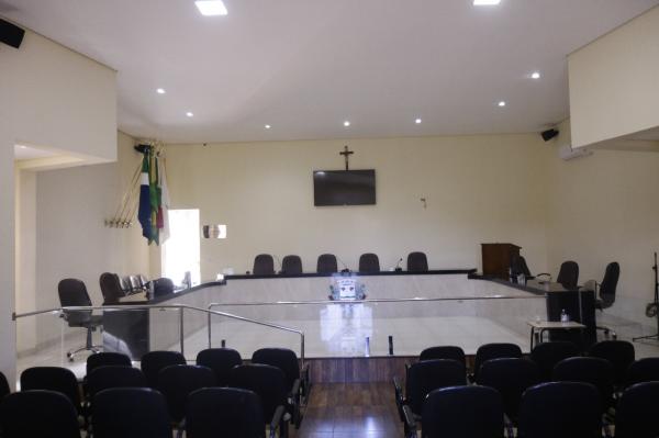 Sessão da Câmara de Rio Verde é encerrada após entrega de Moções de Aplausos