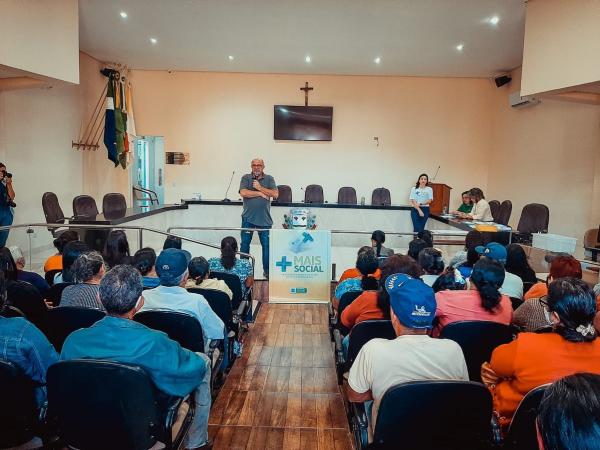 Prefeito Réus Fornari participa da entrega de cartões do Programa Mais Social    