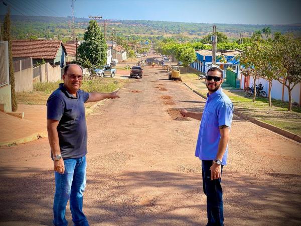 Prefeitura de Rio Verde realiza operação tapa-buracos no bairro Nhecolândia    
