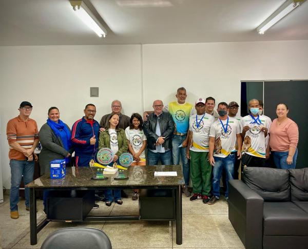 Prefeito Réus recebeu atletas que disputaram a XI Olimpíadas das APAES do MS    