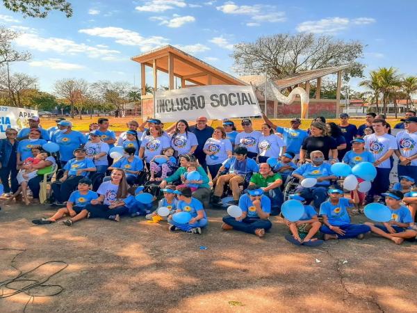 Caminhada Solidária da Apae de Rio Verde defende a inclusão    