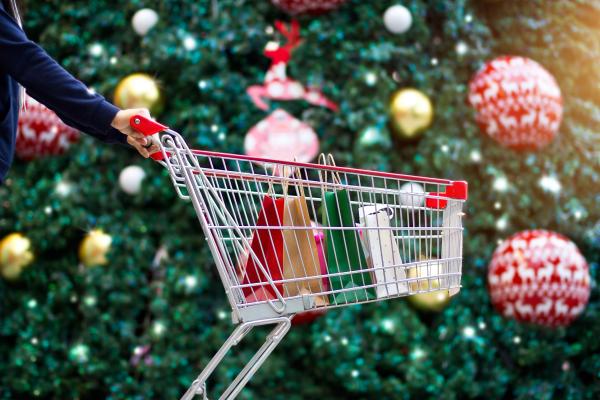 Gastos com comemorações nas festas de fim de ano serão 31% maiores em 2022