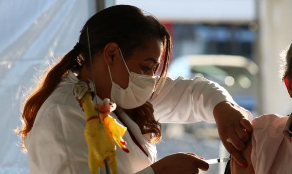 Estudo de mundo real comprova que vacina é superior à imunidade natural