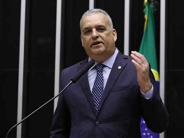 Projeto fixa regras para BNDES financiar no exterior