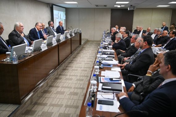Longen apresenta a Alckmin demandas para o setor industrial
