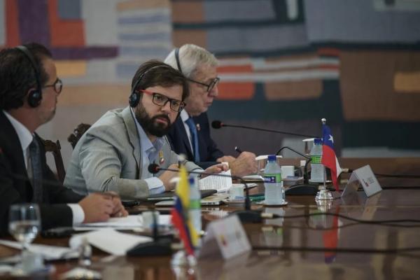 Presidente do Chile responde a Lula sobre Venezuela: 