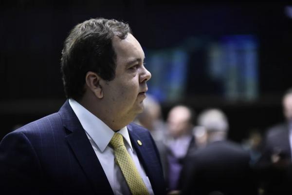 Bancada do União Brasil ameaça ir para a oposição