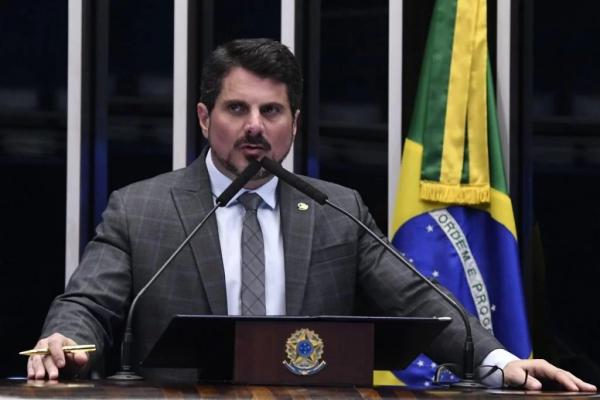 Advogado pede trancamento da investigação contra do Val ao STF