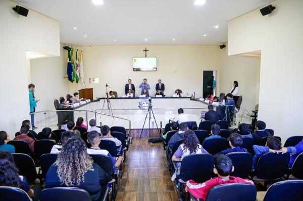Estudantes de Rio Verde se tornam vereadores por um dia    