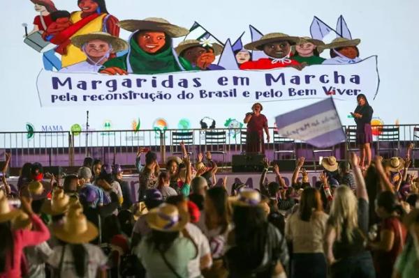 Governo torra R$800 mil na marcha de sem-terra