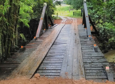 Prefeitura reforma ponte sobre o rio Aquidauana