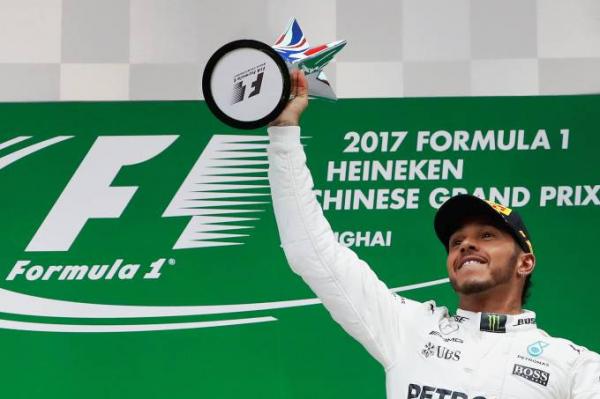 Hamilton lidera do início ao fim e vence GP da China de F1 