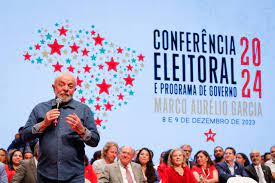 “O PT depende da pobreza para continuar existindo”, diz presidente do Novo