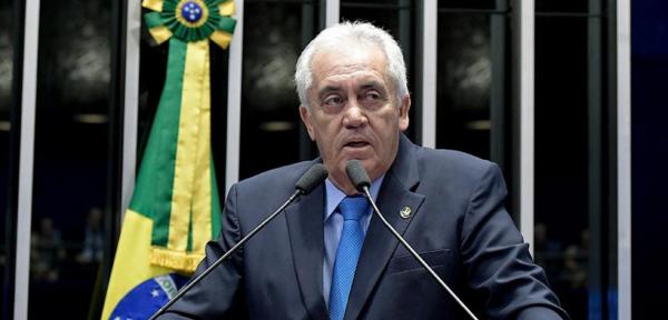 Otto Alencar: ‘Ou acaba com a reeleição, ou ela acaba com o Brasil’
